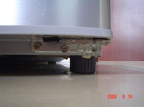 冰箱漏水（冰箱通电漏水？）