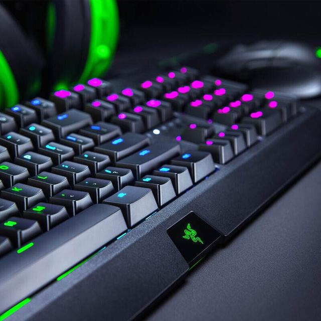 机械键盘和普通键盘的区别（想给男朋友买机械键盘分不清轴体）