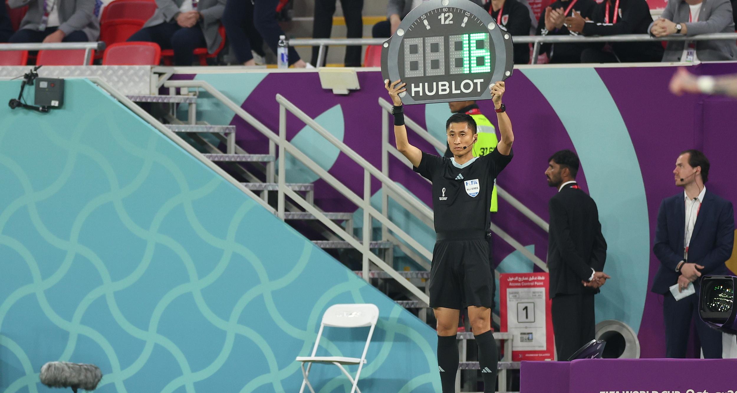 中国裁判执法世界杯_中国裁判组结束本次世界杯之旅