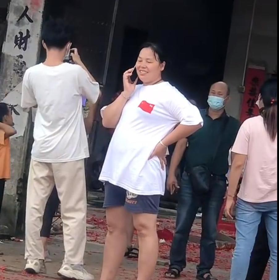 全红婵庆功宴谁出钱_全红婵夺冠庆功宴亲戚来了一饭店