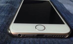 苹果手机传输数据后一直白苹果？（iphone4白苹果）