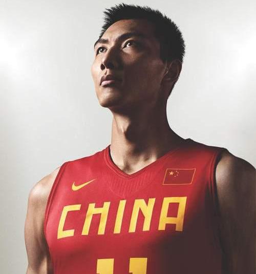 易建联年龄是多少_易建联年龄