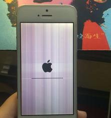 iPhone5s手机屏幕花屏，触屏不好用，请问是什么原因，求大神指点。（iphone5s花屏）