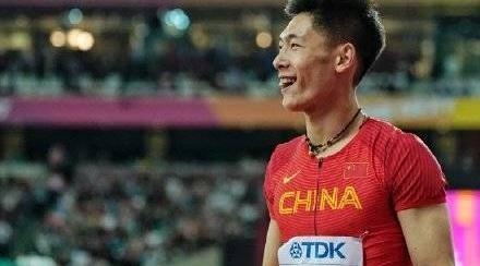 石雨豪百米成绩_石雨豪转行百米跑出10秒15