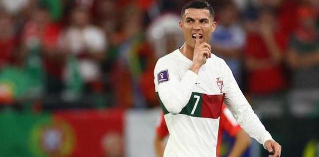 韩国选手曝光c罗垃圾话,金英权：C罗用葡语骂人了