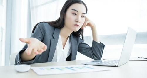 一年交8000社保15年后能领多少（社保一年交8000交15年）