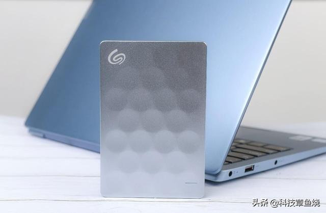 移动硬盘不显示（在它这里都不见了）