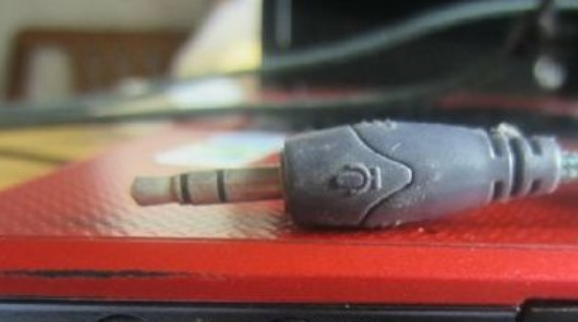 ipad麦克风说话没声音怎么解决？（麦克风不能说话）