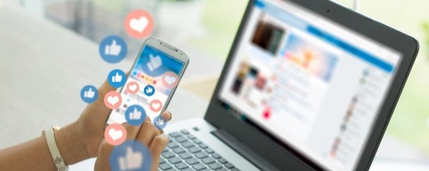 电脑屏幕闪烁不停怎么回事（电脑显示屏一直闪烁什么情况）