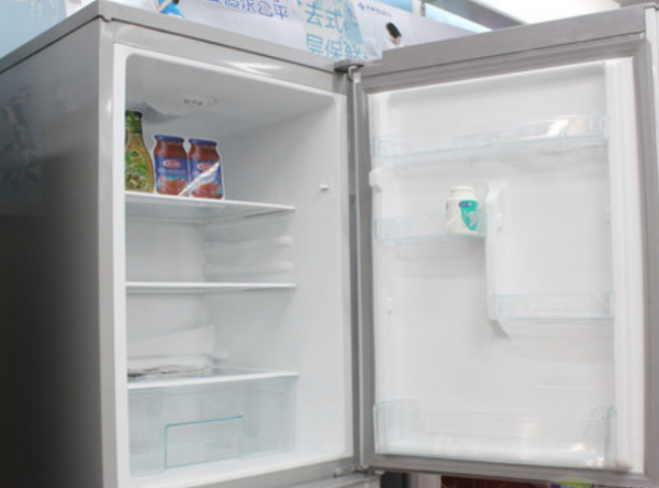 冷藏室结冰报警？（冷藏室结冰是怎么回事）