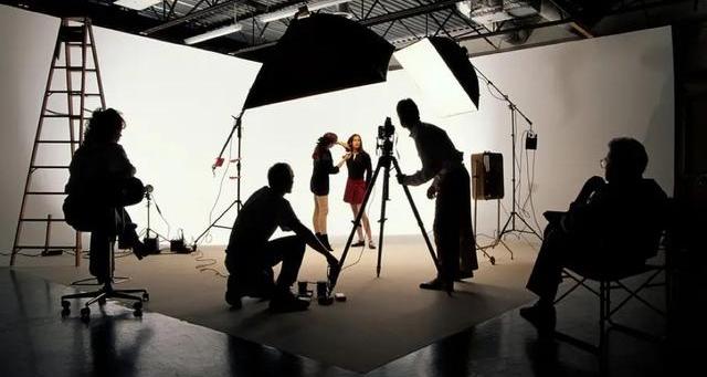 怎样做广告片？（ctf主题）