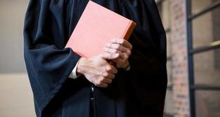 12348免费律师在线咨询？（免费咨询律师电话多少）