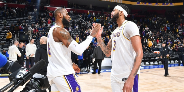 湖人126-93大胜勇士_湖人124-117胜活塞