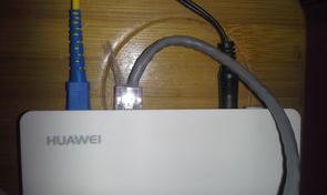 猫,无线路由器,机顶盒怎么连接？（猫如何连接路由器）