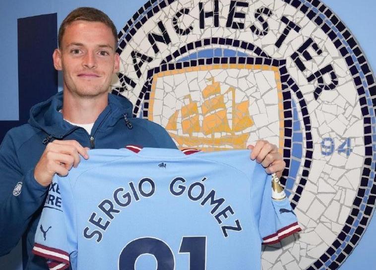 曼城官方宣布签下戈麦斯球衣_曼城官方宣布签下戈麦斯