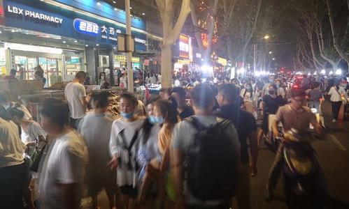 2021社保缴费12000到时领多少？（一年交12000交满15年拿多少钱）