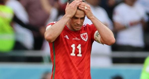 威尔士门将遭红牌罚下文章_威尔士门将遭红牌罚下