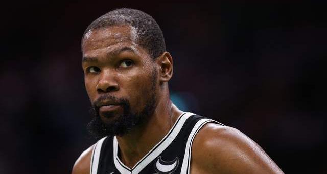 nba总得分榜2022最新_詹姆斯入选最佳阵容三阵