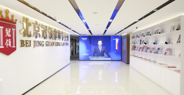 律师费一万律师到手有多少？（律师费用一般怎么收费）