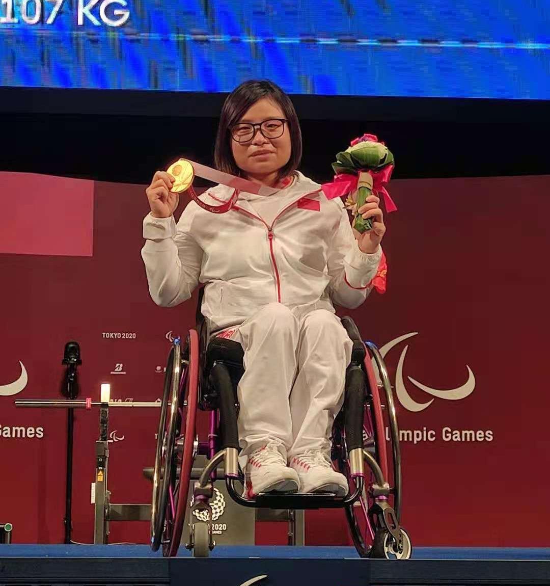55公斤女子举重金牌成绩 胡丹丹举重女子50公斤级夺金