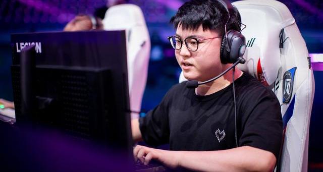 英雄联盟十周年明星表演赛谁赢了_英雄联盟十周年明星表演赛