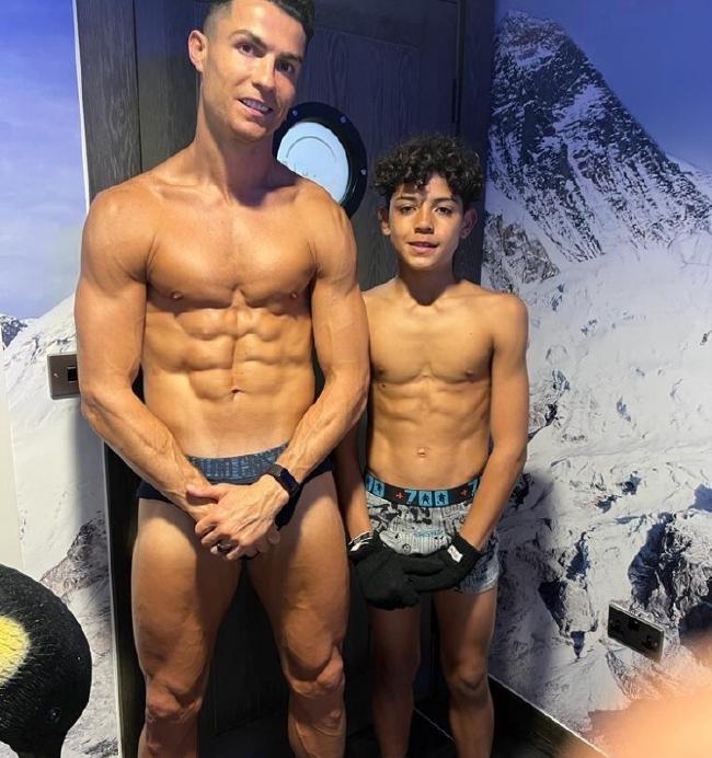 c罗儿子和女儿全名_c罗儿子