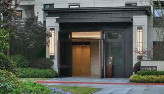 成都人房比超3倍楼盘5年限售解读(成都人房比超3倍楼盘5年限售)