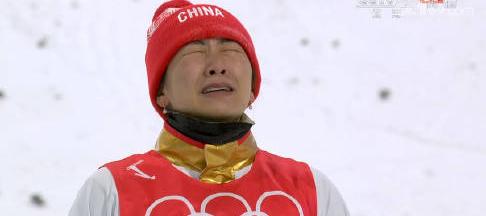 徐梦桃哭着拿起金墩墩l_徐梦桃哭着拿起金墩墩