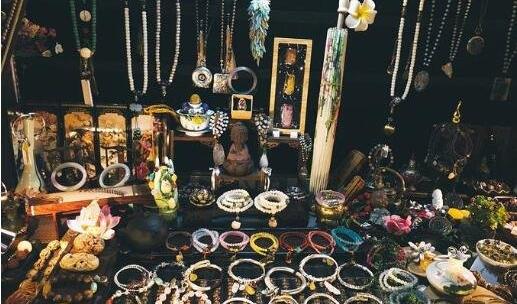 国外倒卖什么赚钱_倒卖什么赚钱