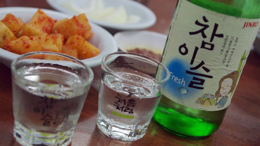 烧酒：韩国广受欢迎的烈酒