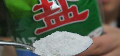 硝酸钡的化学式怎么写？ 硝酸钡是盐吗