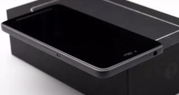 锤子手机t2换电池_锤子手机T2拆解看看这款手机的内部做工如何