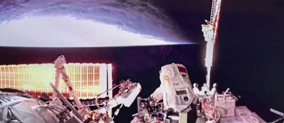 神十四航天员乘组圆满完成第三次出舱活动全部既定任务