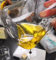 甲基橙指示剂如何配制？ 甲基橙指示剂具有什么特点